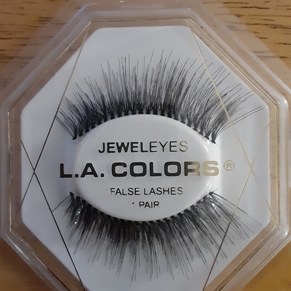 Eye Lashes - Picture 3 of 4